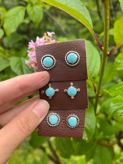 Compass studs